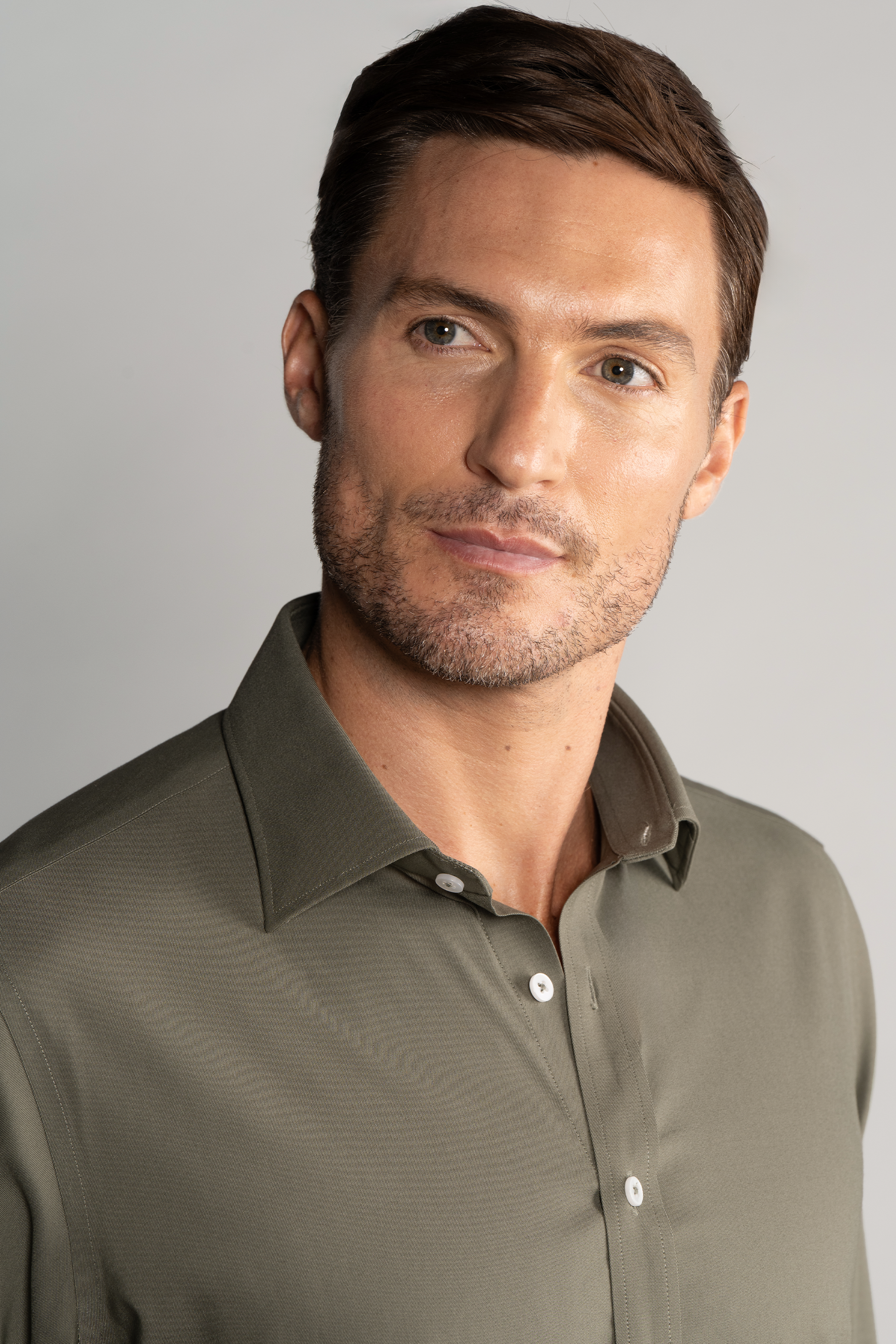 Leader Non-Iron Solid // Olive